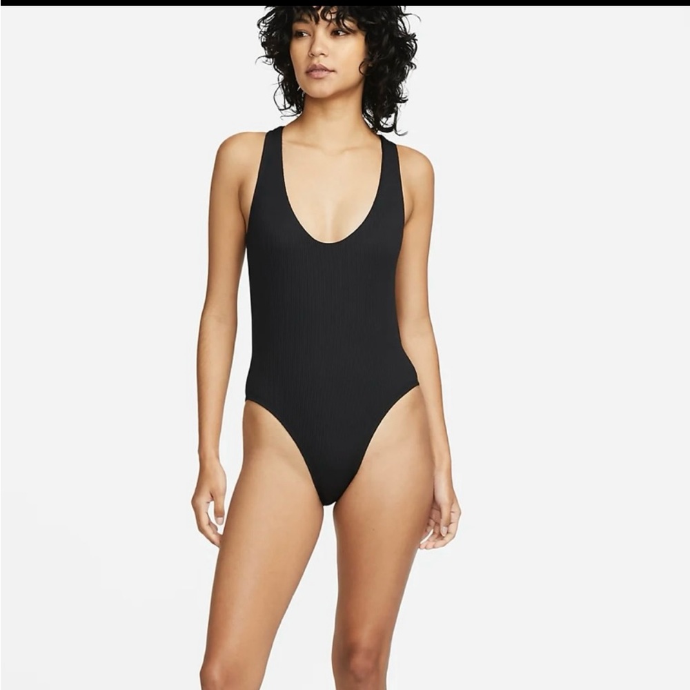 NWT Nike Black Size XS Crossback 1 piece swimsuit